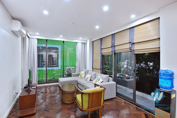 A beautiful 2 bedroom apartment with high quality furnitures in Dang thai mai, Tay ho